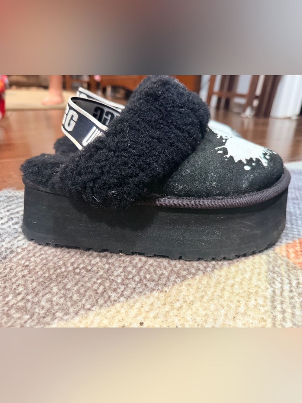 UGG Valentine’s Platform
